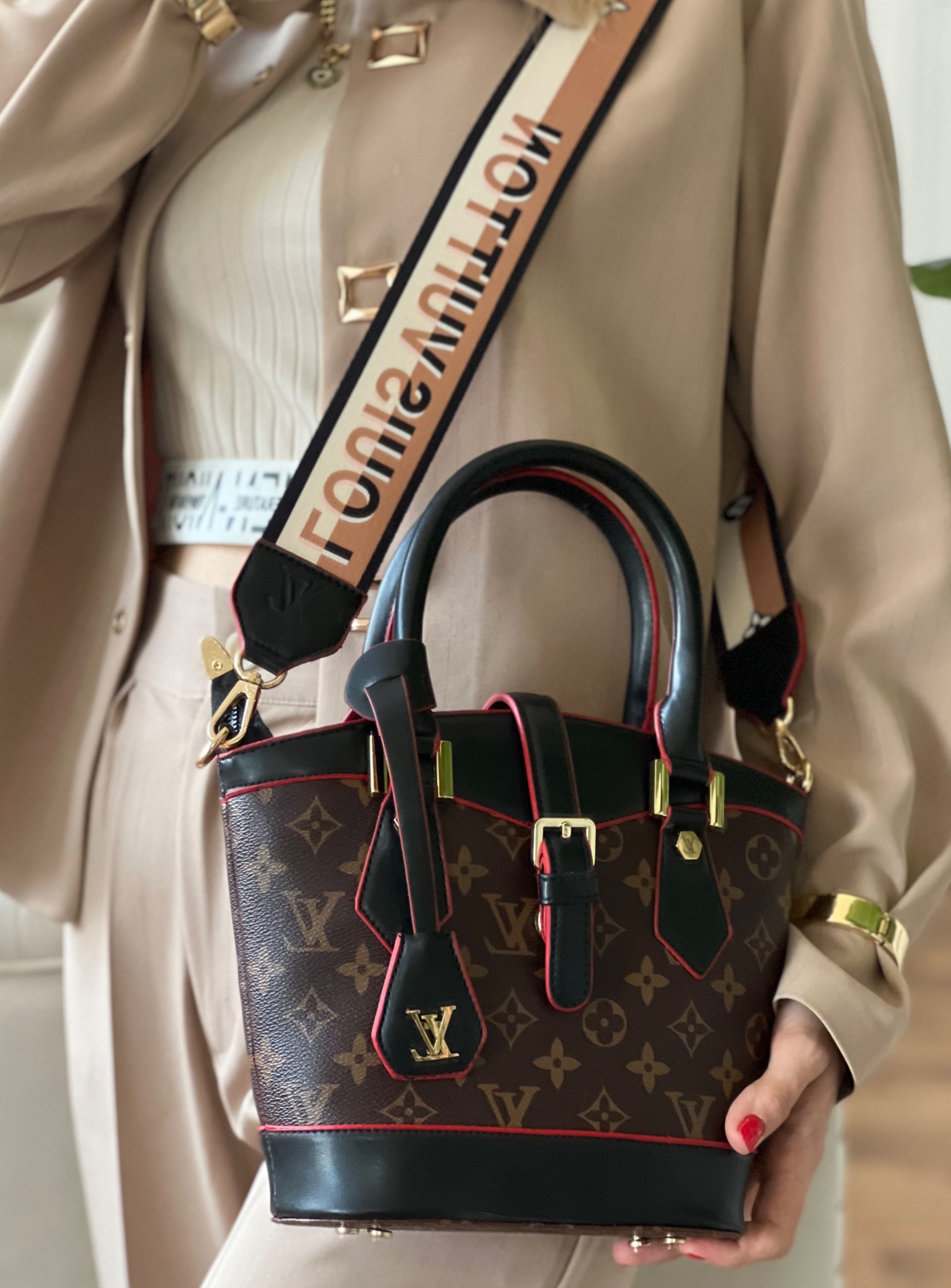 کیف ال وی دسته دار